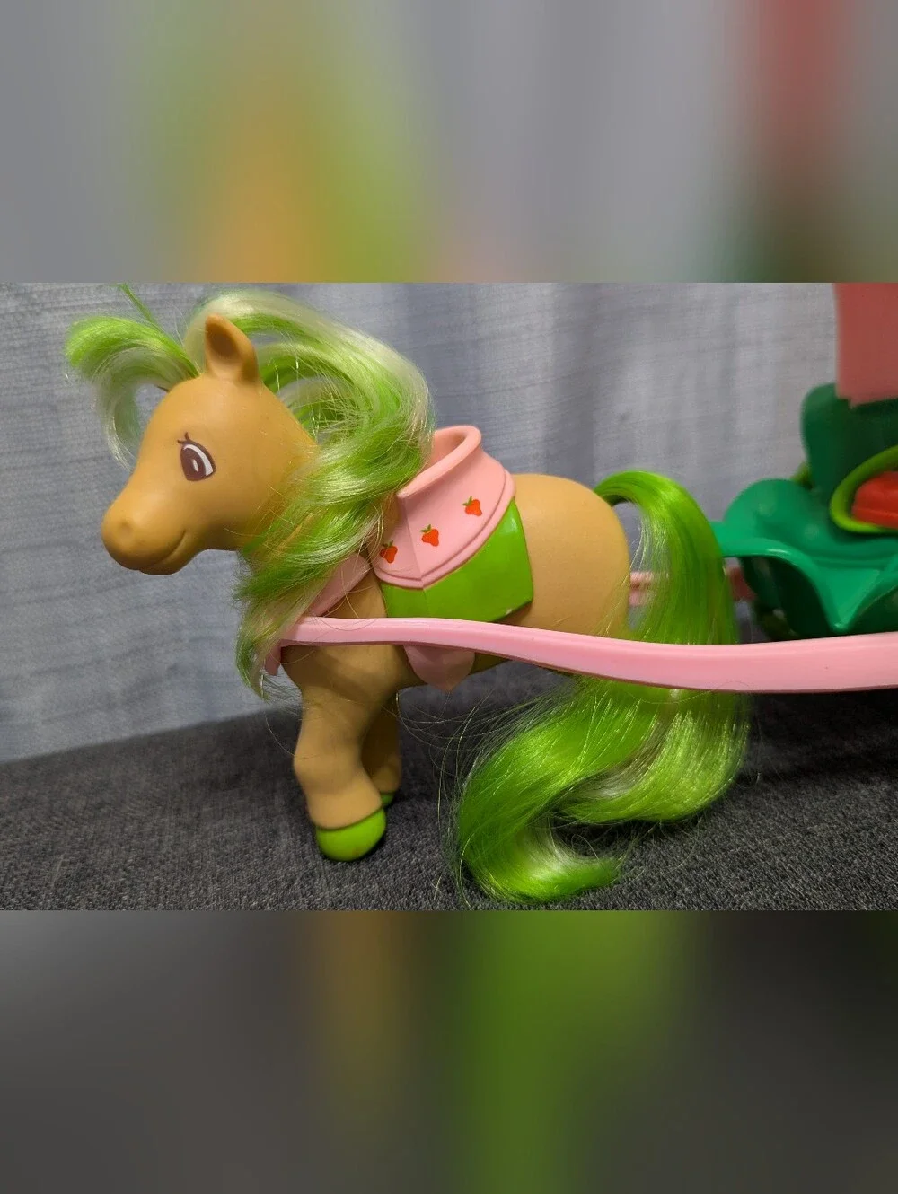 1984 American Greetings Kenner Strawberry Shortcake maple stirrups oats mobile